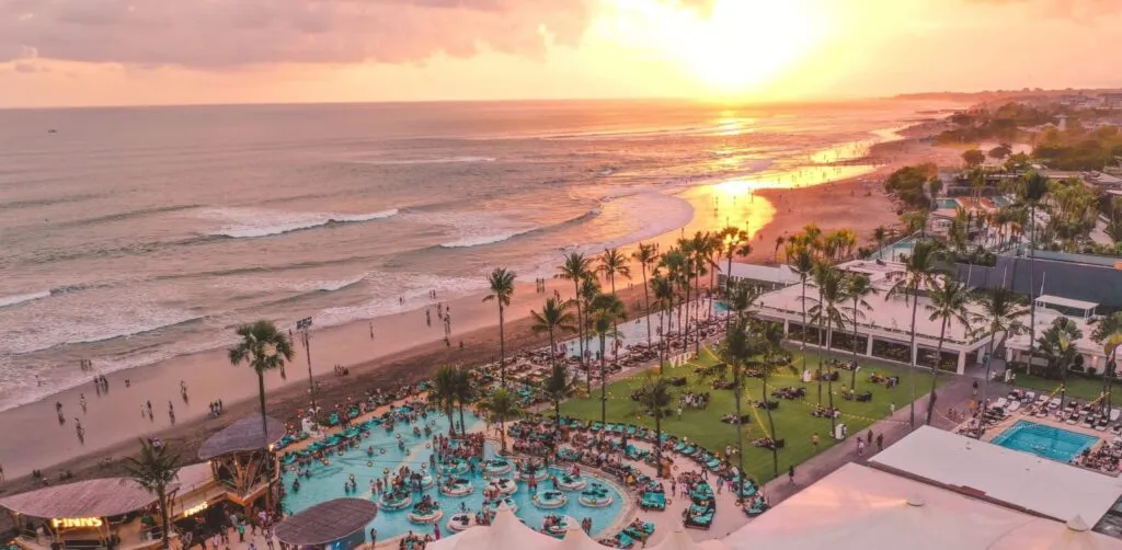 Best Luxury Beach Clubs in the World (VIP Guide)