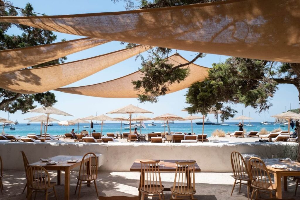 How to Get VIP Access at Exclusive Beach Clubs
